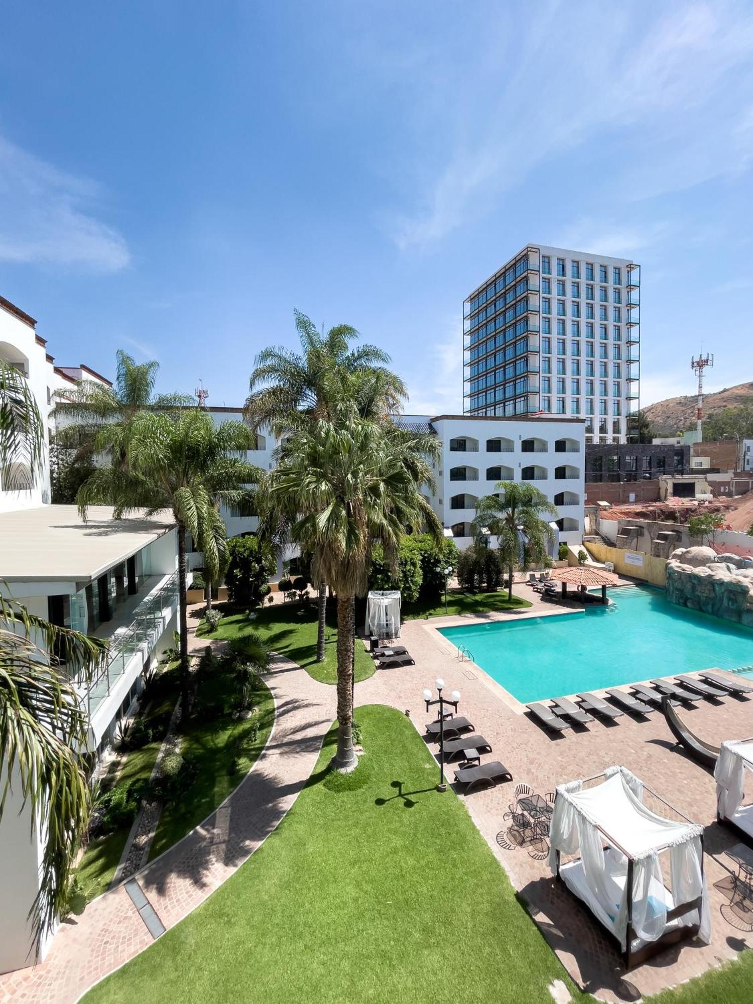 Hotel Gran Plaza & Convention Center Guanajuato Exteriör bild