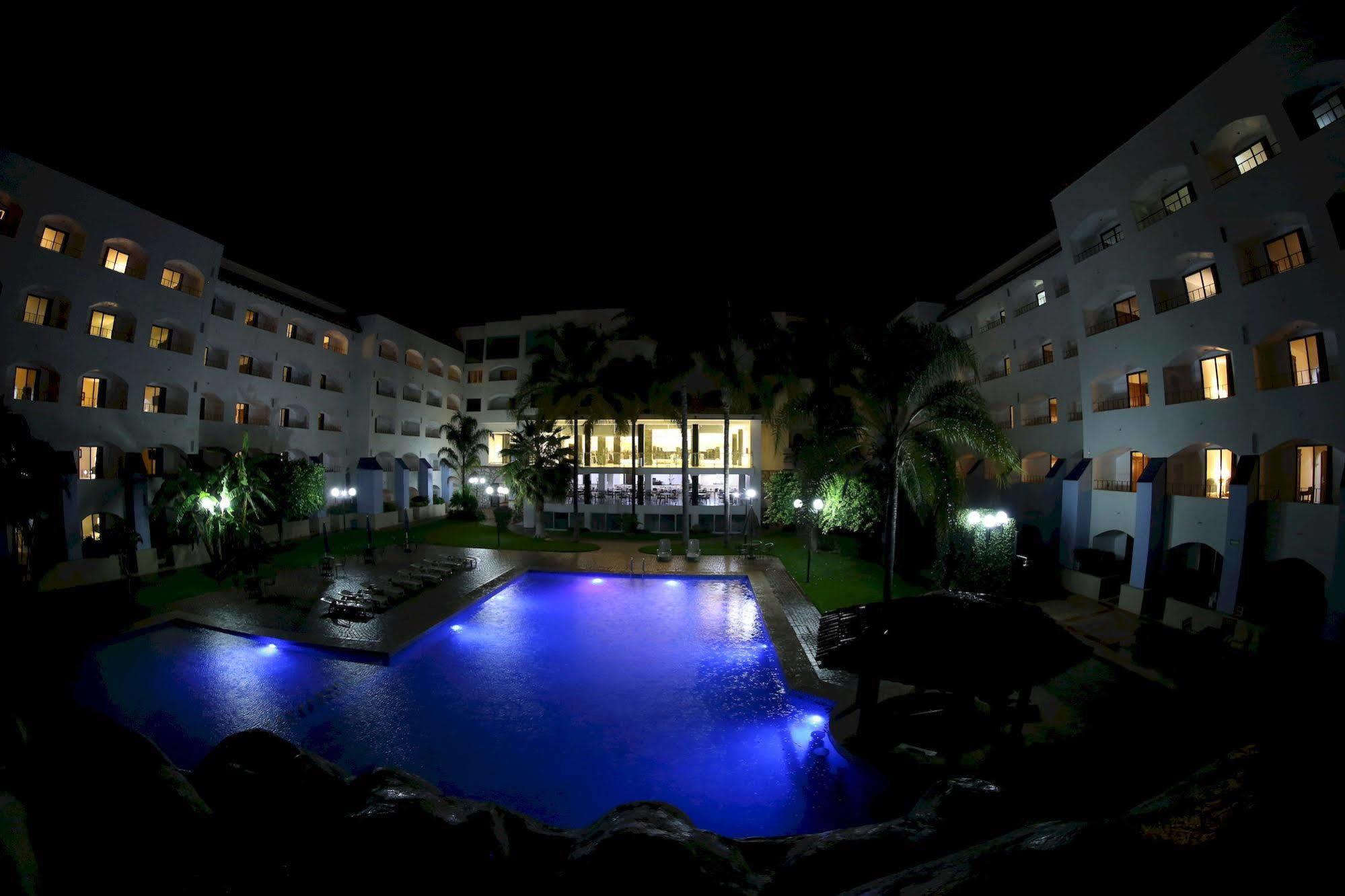 Hotel Gran Plaza & Convention Center Guanajuato Exteriör bild